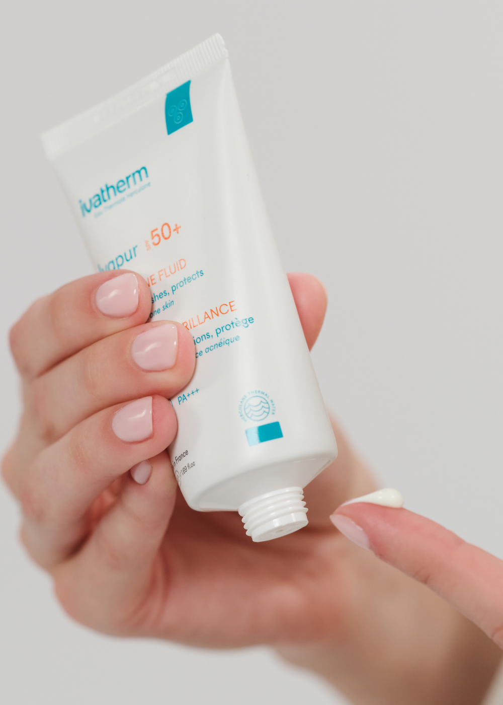 Pasul 5: Ivapur Fluid anti-strălucire cu SPF 50+
