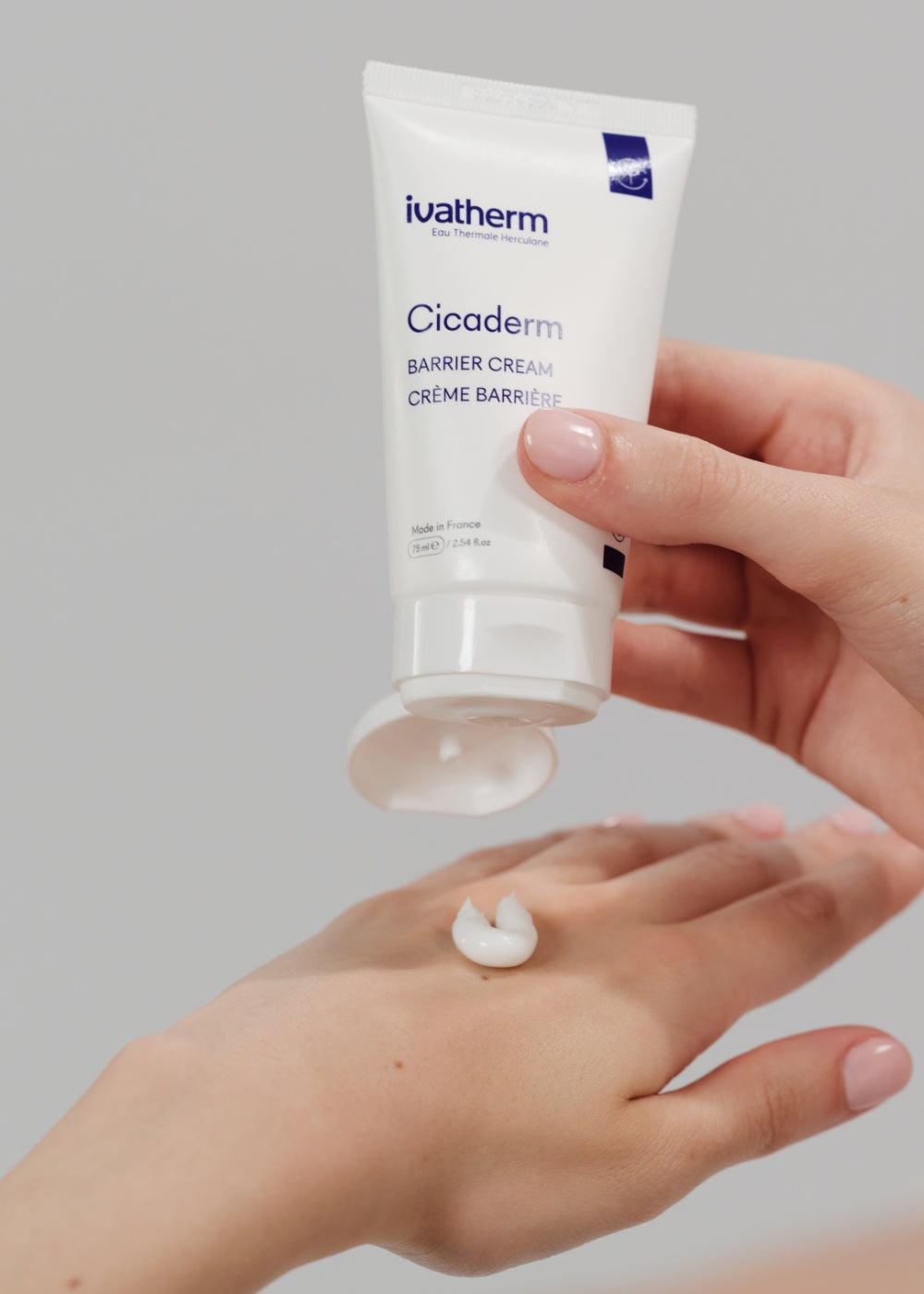 Pasul 2: Cicaderm Cremă Barieră cu Mimosa Tenuiflora 