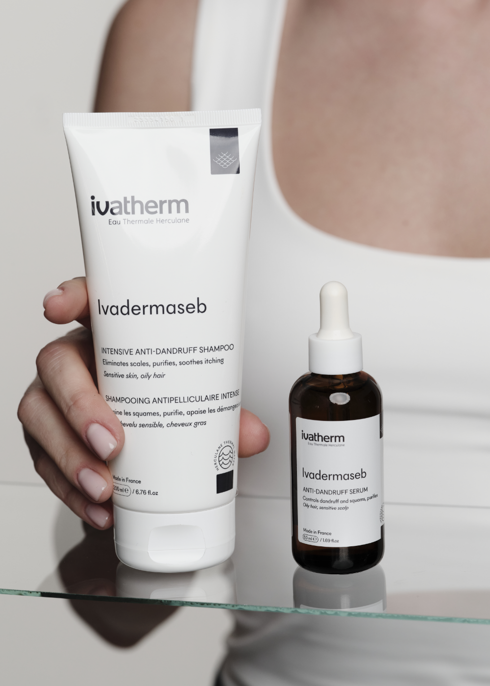 Pasul 2: Ivadermaseb Șampon Intensiv Anti-mătreață 