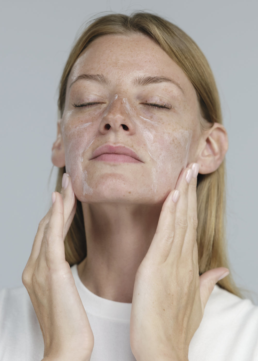 Pasul 3 – Toleriskin Cremă calmantă și hidratantă